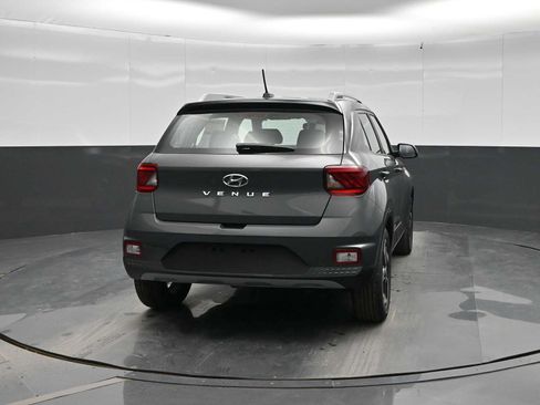 New 2026 Hyundai Venue SEL FWD image 6