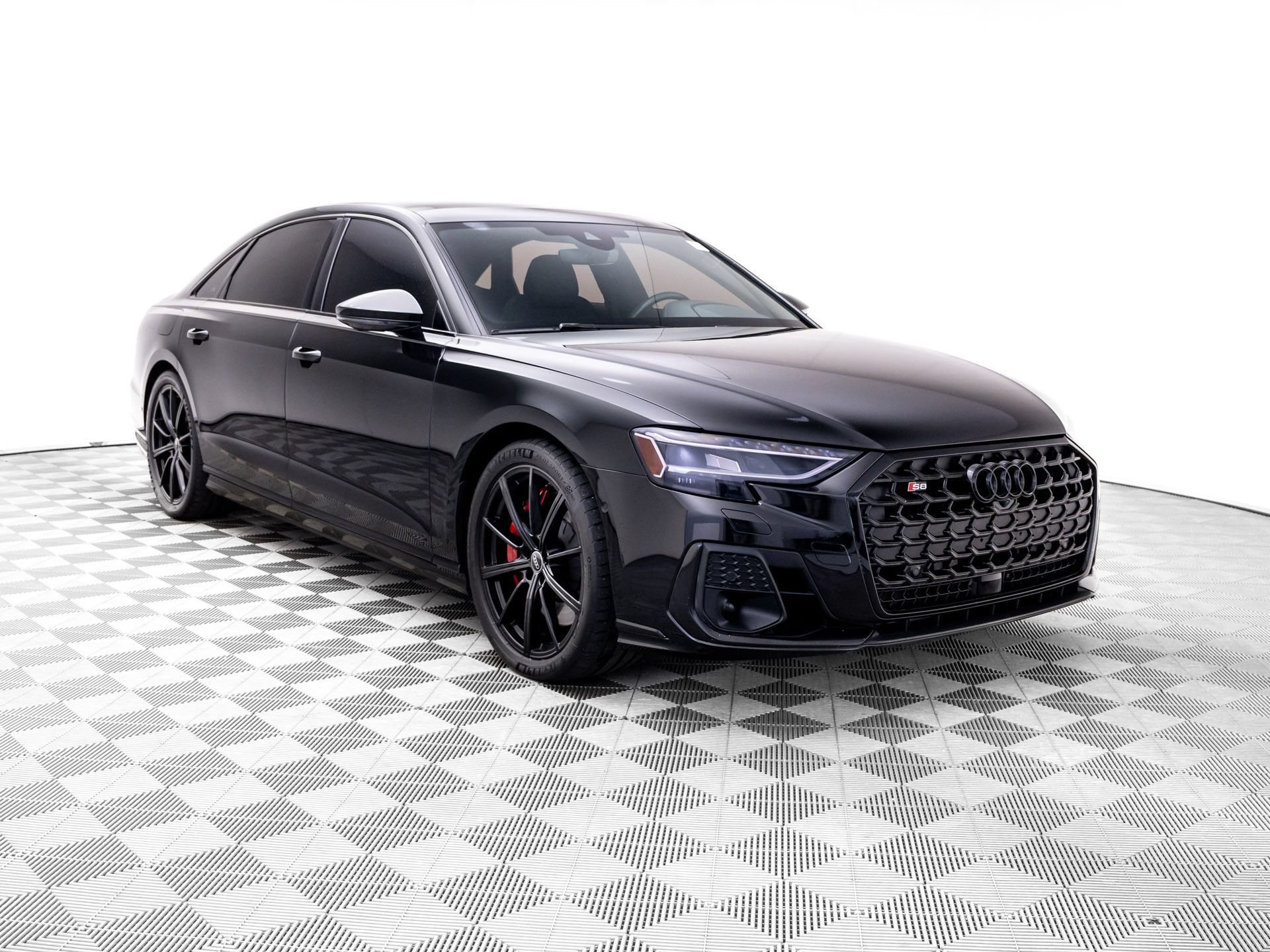 Used 2023 Audi S8 w/ S8 Executive Package AWD/4WD image 7