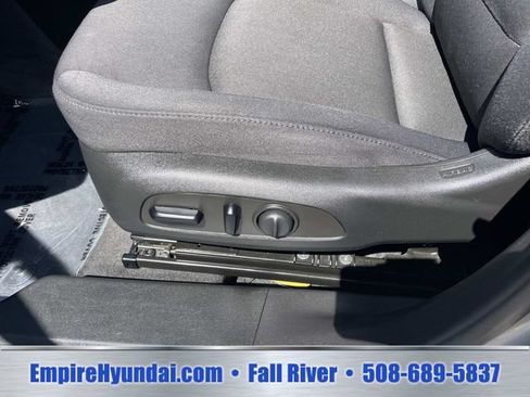 Used 2023 Chevrolet Malibu LT FWD image 19