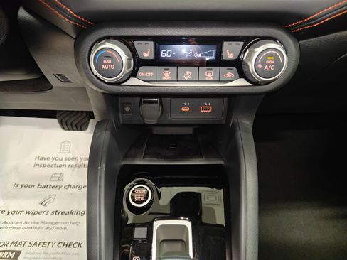 New 2025 Nissan Versa SR w/ Trunk Package image 21