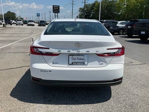 Used 2025 Toyota Camry LE FWD image 21