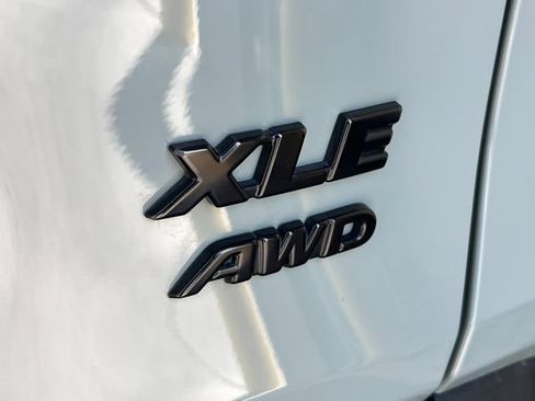 Used 2022 Toyota RAV4 XLE w/ Convenience Package AWD/4WD image 21
