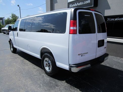 Used 2025 GMC Savana 3500 LT w/ LT Preferred Equipment Group RWD image 3