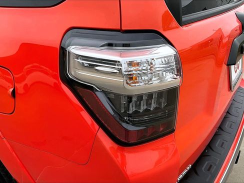 Used 2024 Toyota 4Runner TRD Off-Road Premium w/ Off Road Premium Plus Package AWD/4WD image 28