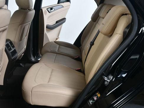 Used 2019 Mercedes-Benz GLE 400 4MATIC image 32