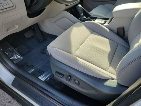 Used 2020 Hyundai Tucson Value AWD/4WD image 19