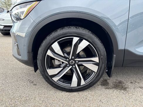 Certified 2023 Volvo XC40 B5 Plus w/ Driver Assist Package AWD/4WD image 31