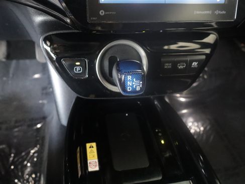Used 2020 Toyota Prius Prime XLE FWD image 17