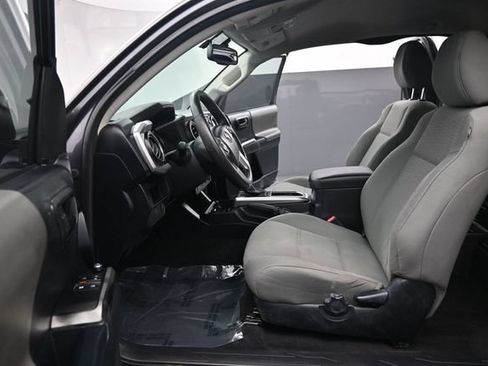 Used 2016 Toyota Tacoma SR5 w/ SR5 Appearance Package (SN) AWD/4WD image 17