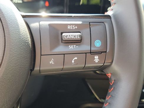 Certified 2025 Nissan Kicks SR FWD image 21