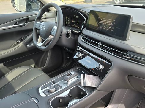 New 2025 INFINITI QX60 Luxe w/ Vision Package image 11