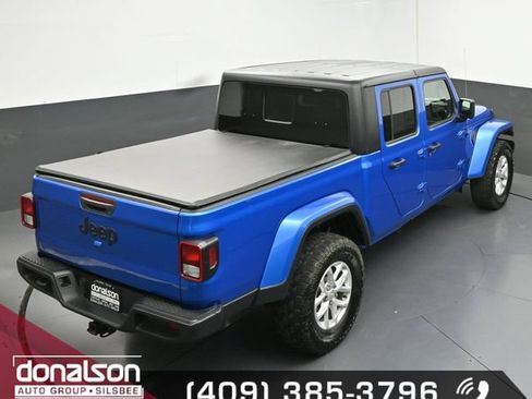 Used 2023 Jeep Gladiator Sport AWD/4WD image 22