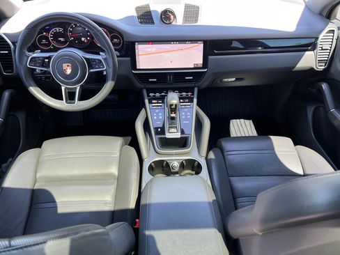 Used 2020 Porsche Cayenne AWD/4WD image 20