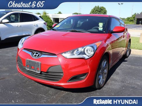 Used 2016 Hyundai Veloster FWD image 12