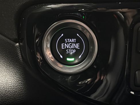 Used 2024 Chevrolet Silverado 1500 LTZ AWD/4WD image 22