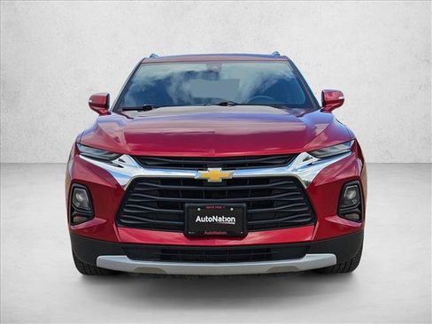 Used 2021 Chevrolet Blazer LT FWD image 2