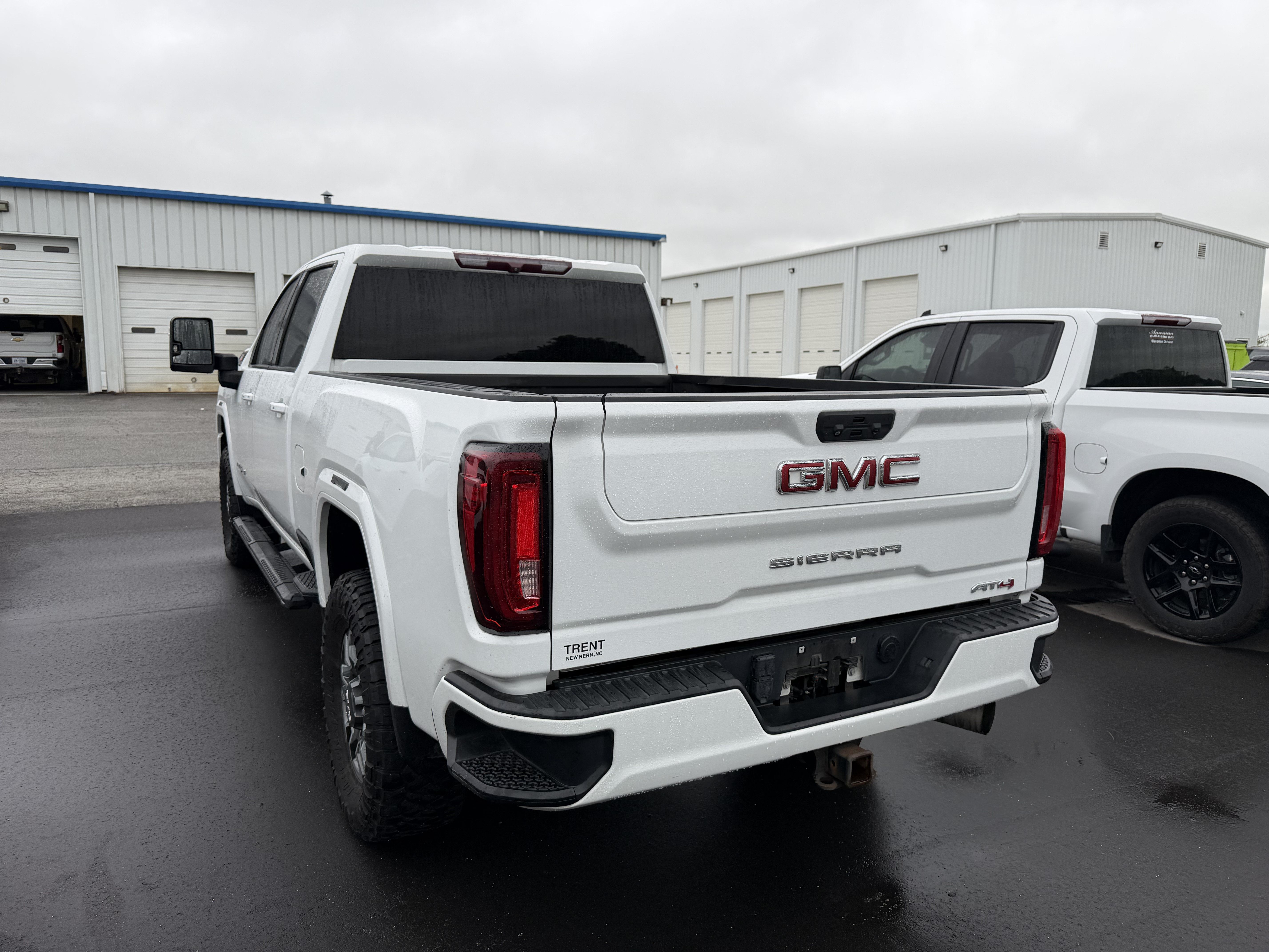 Used 2022 GMC Sierra 2500 AT4 w/ Gooseneck/5TH Wheel Package AWD/4WD image 7