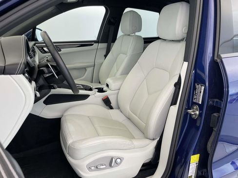 Used 2024 Porsche Macan image 5