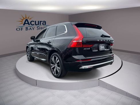 Used 2023 Volvo XC60 B5 Plus image 3