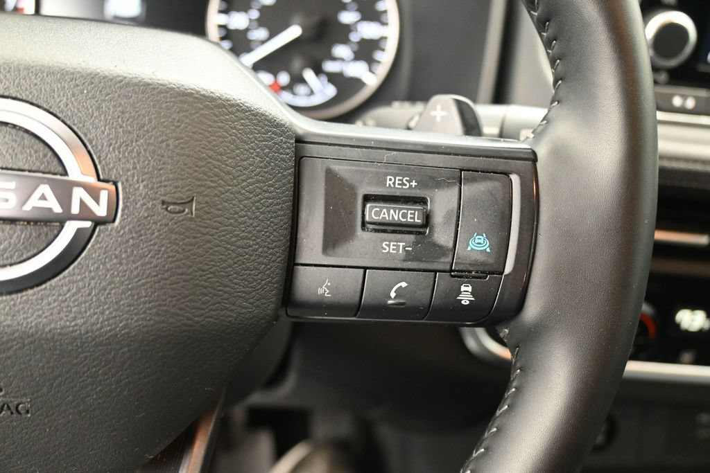 Used 2025 Nissan Rogue SV FWD image 29