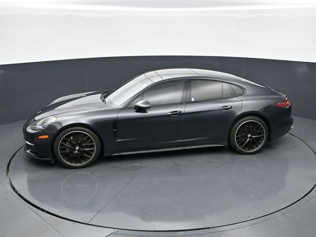 Used 2020 Porsche Panamera 4 AWD/4WD image 38