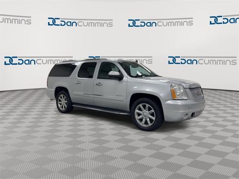Used 2013 GMC Yukon XL Denali image 2