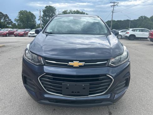 Used 2019 Chevrolet Trax LS w/ Tint and Cruise Package FWD image 2