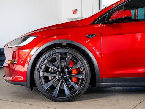 Used 2024 Tesla Model X Plaid image 9