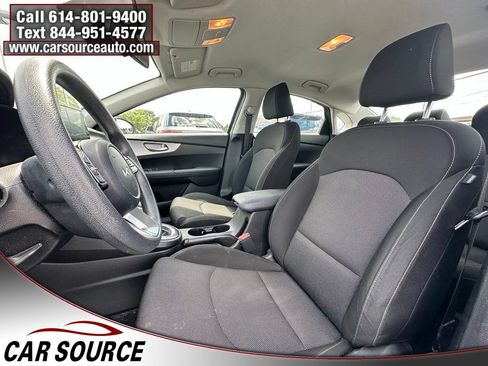 Used 2022 Kia Forte LXS FWD image 9