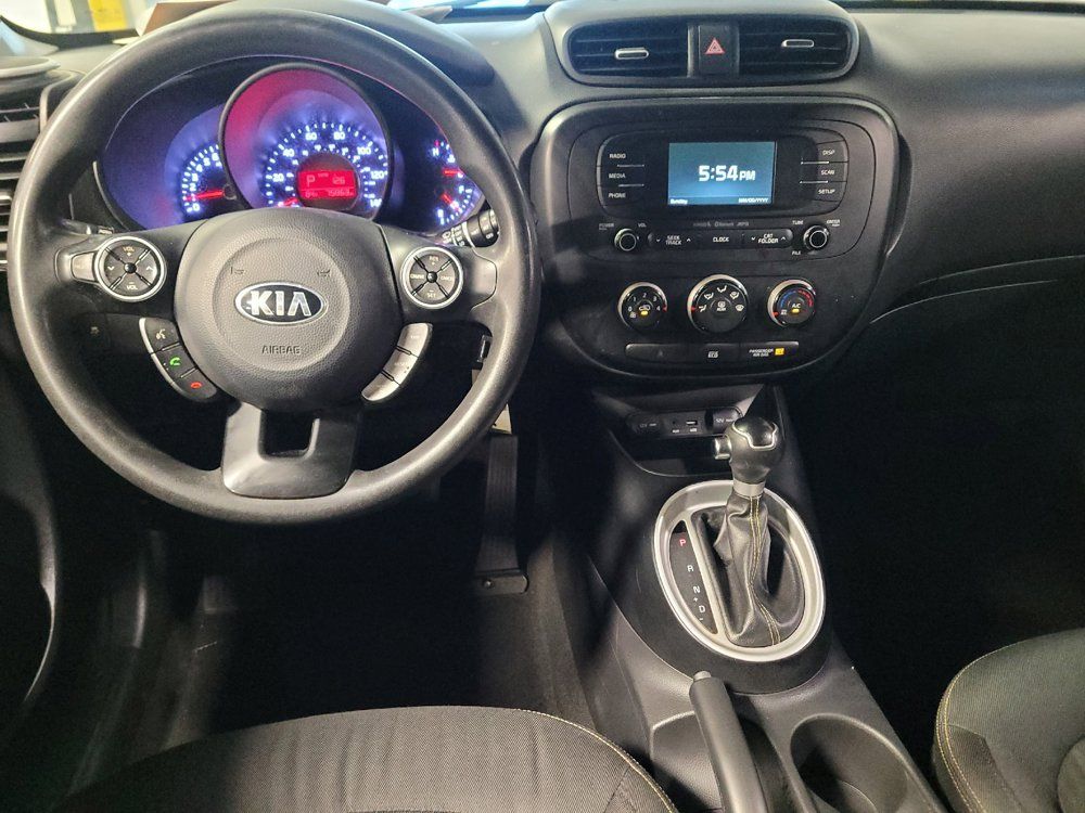 Used 2016 Kia Soul + FWD image 22