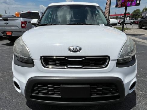 Used 2013 Kia Soul FWD image 2