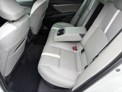 Used 2026 Toyota Camry SE w/ Multimedia Upgrade Package FWD image 18