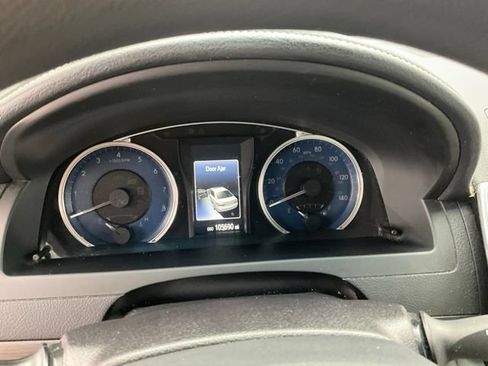 Used 2017 Toyota Camry LE FWD image 7