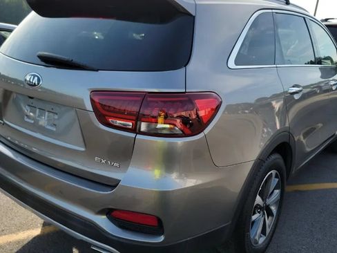Used 2019 Kia Sorento EX w/ EX Premium Package AWD/4WD image 3