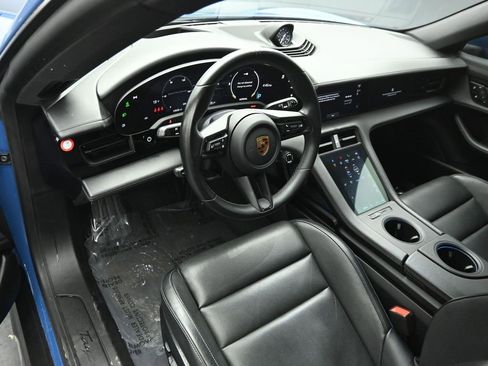 Used 2024 Porsche Taycan 4 Cross Turismo w/ Premium Package image 9
