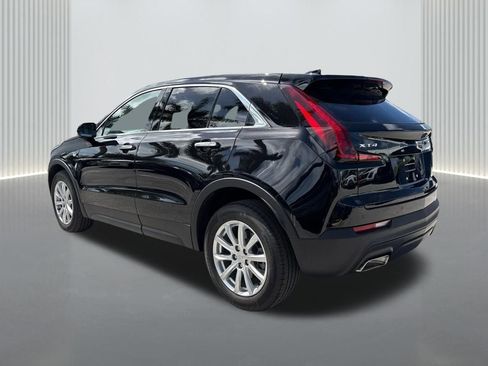 Used 2023 Cadillac XT4 Luxury w/ Driver Awareness Package image 9