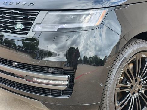 New 2026 Land Rover Range Rover SE image 5