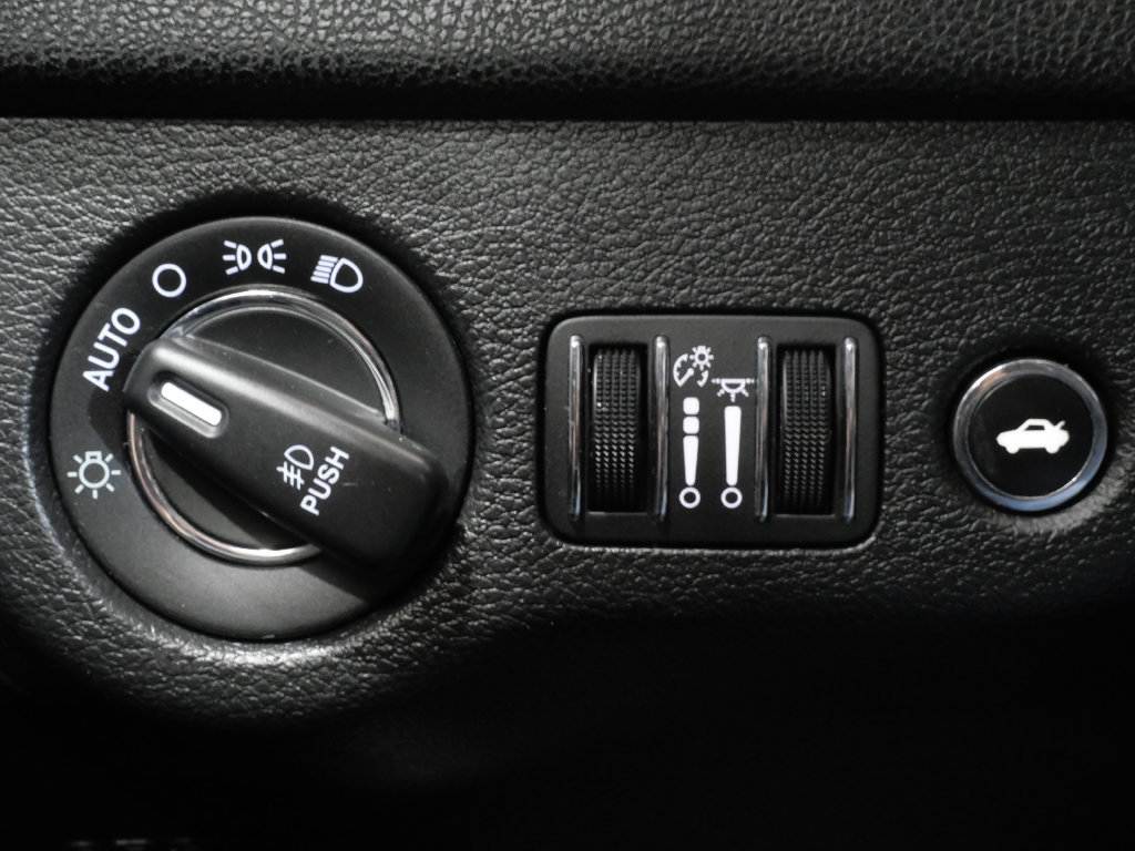 Used 2020 Chrysler 300 S RWD image 15