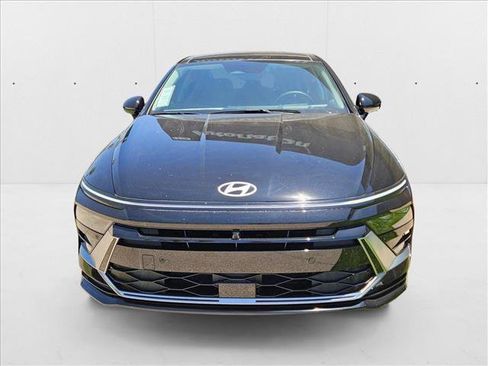 New 2025 Hyundai Sonata Limited image 4