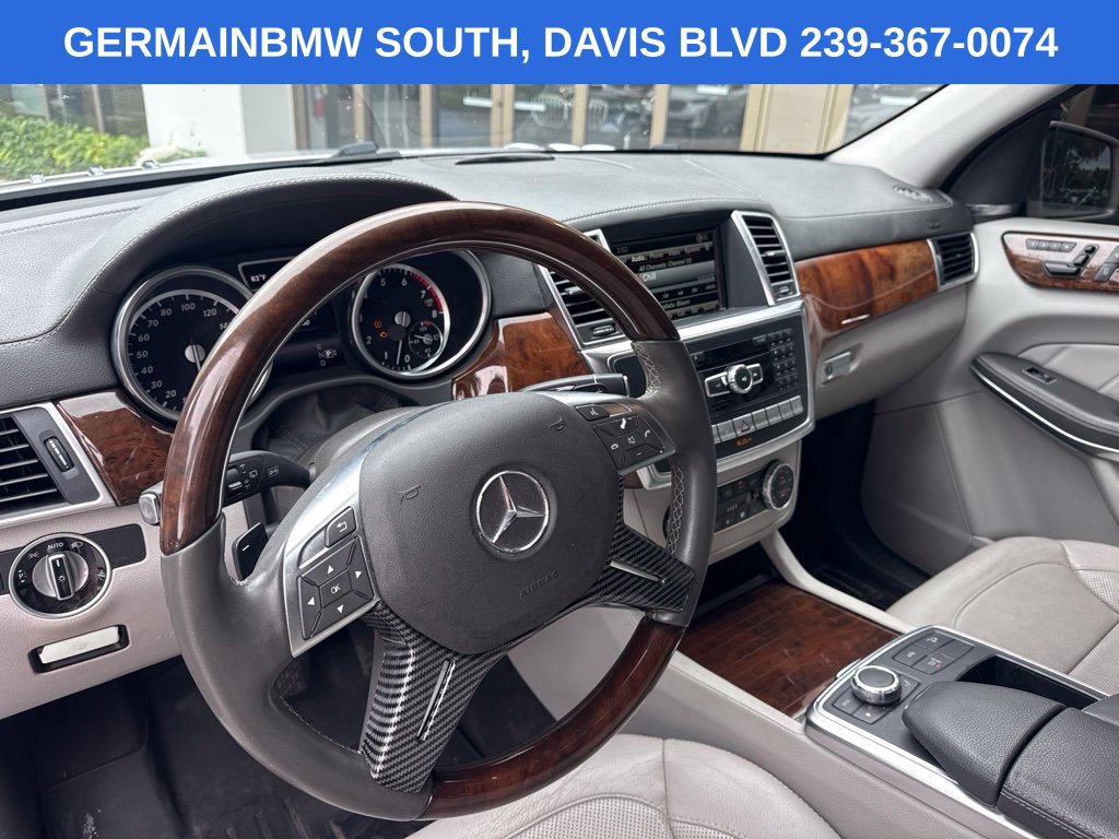 Used 2015 Mercedes-Benz GL 550 4MATIC image 19