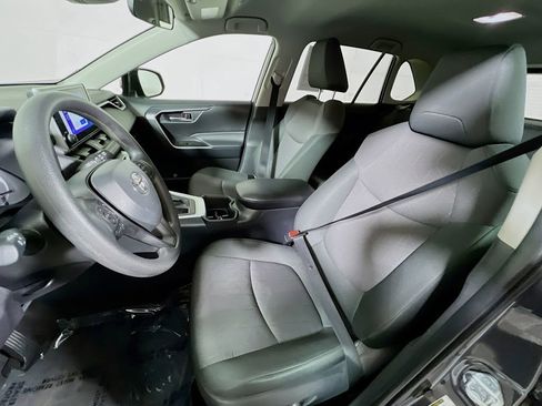 Certified 2025 Toyota RAV4 XLE image 19