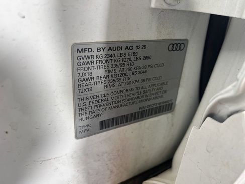 Used 2025 Audi Q3 2.0T Premium image 25