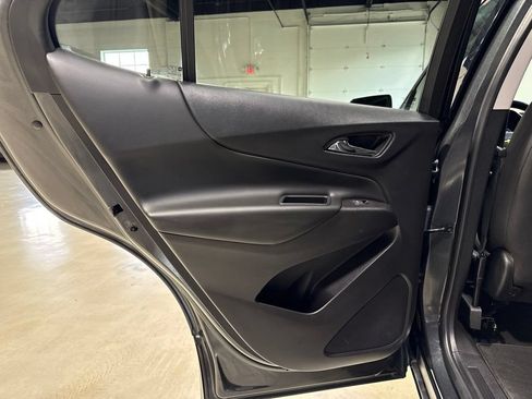 Used 2019 Chevrolet Equinox LT w/ Sun & Navigation Package AWD/4WD image 26