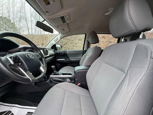 Used 2017 Toyota Tacoma SR5 w/ Tow Package image 15