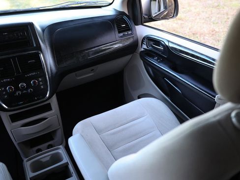 Used 2014 Dodge Grand Caravan SE w/ Quick Order Package 29E SE image 21