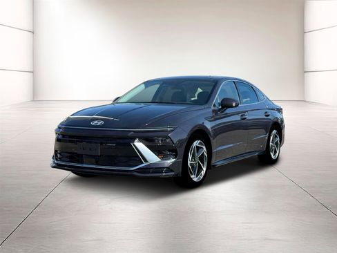 Certified 2025 Hyundai Sonata SEL image 1
