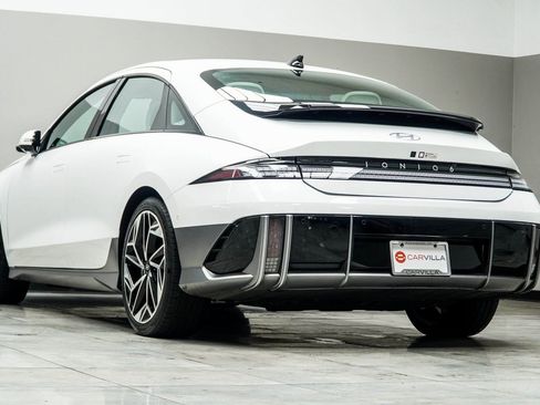 Used 2024 Hyundai Ioniq 6 Limited image 11