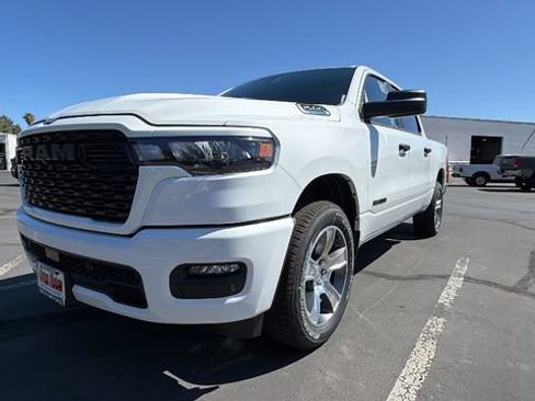 New 2026 RAM 1500 Express AWD/4WD image 9