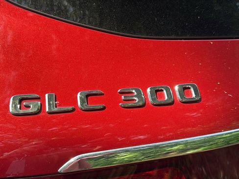 Used 2018 Mercedes-Benz GLC 300 image 4