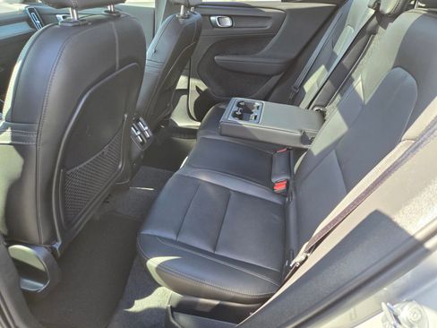 Certified 2025 Volvo XC40 B5 Plus AWD/4WD image 11